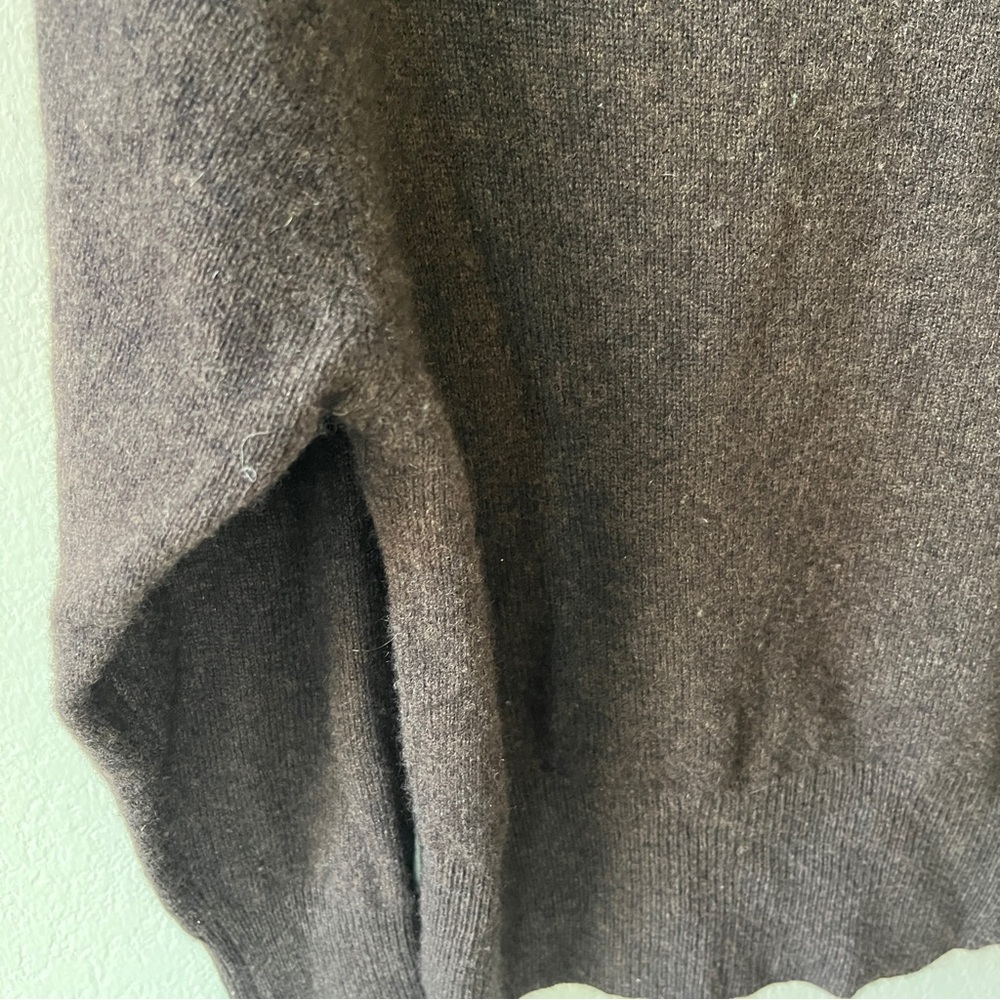 Brochu Walker The Lori Cashmere Off Shoulder Sweater Carob Melange - Picture 7 of 12